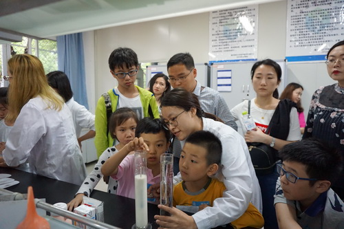 小朋友自己动手做科学实验 小朋友自己动手做科学实验